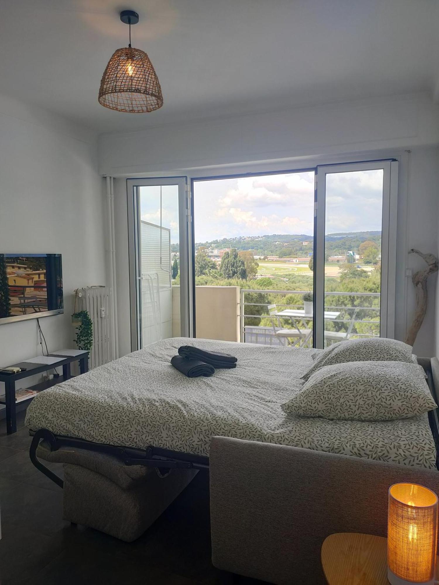 Appartement Vue Mer Кань-сюр-Мер Экстерьер фото